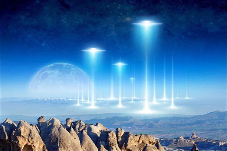 自称见过外星人的英国男子 所言是否属实？（无从考究）