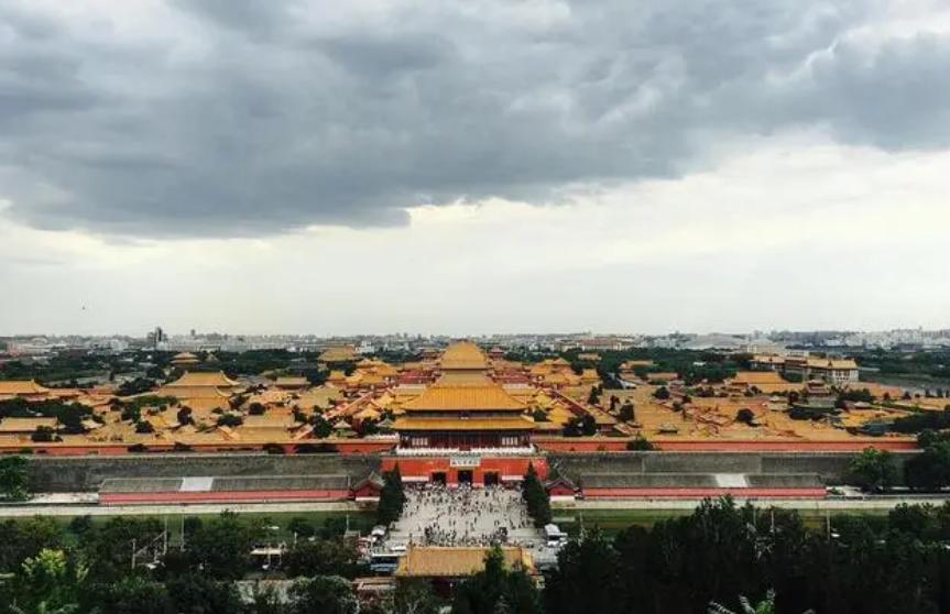故宫里面9000多个房间 为啥连一个厕所都没？（故宫厕所）