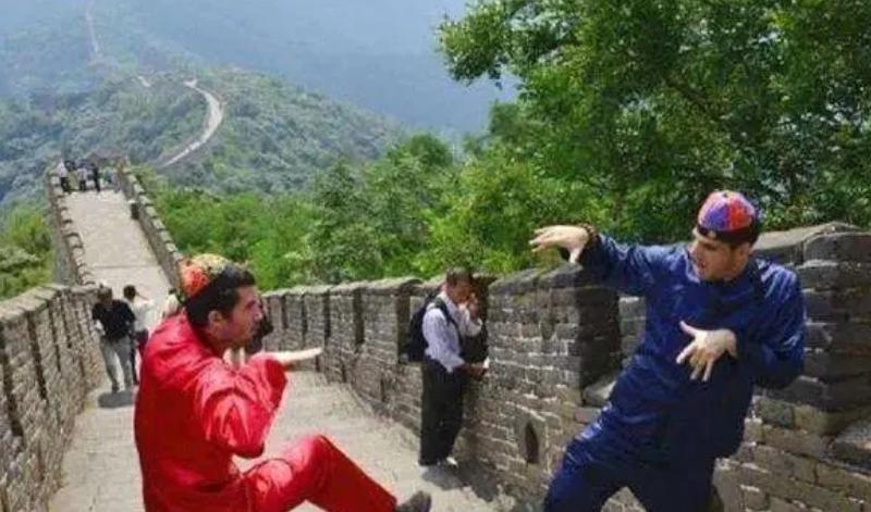 大量的老外去到越南 为啥他们不来中国？（老外来华）