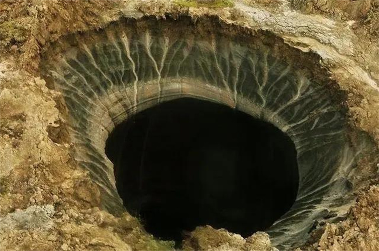 生活在地球内部的地心人 如何才能找到他们？（只是猜测）