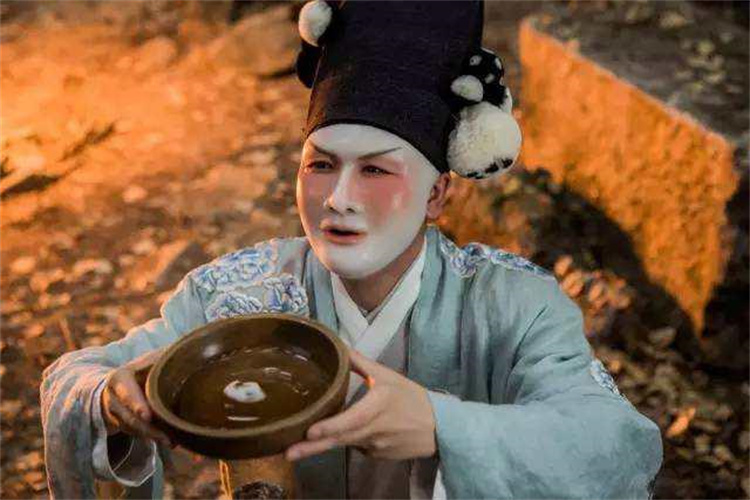 猪八戒把老君神像丢到茅坑，真的没受到惩罚？