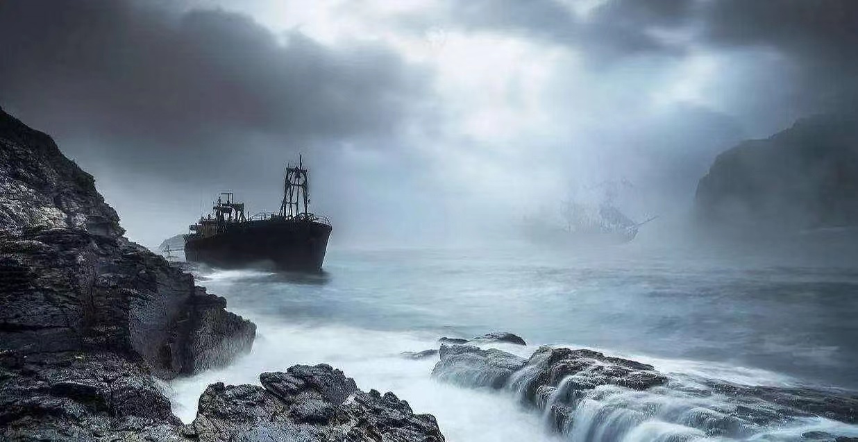 海底金字塔和遗迹，究竟是海底生物的居所，还是外星文明的杰作？