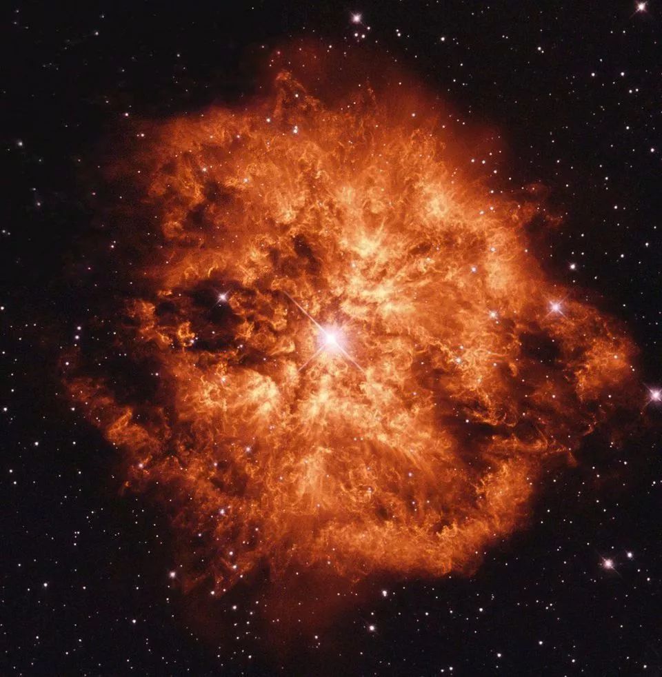 63.4光年外的宇宙世界，飞舞着无数碎石（宇宙新发现）