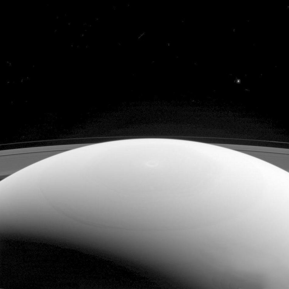 遥远外太空飞船拍到非凡近照，土星星环壮丽（土星照片）