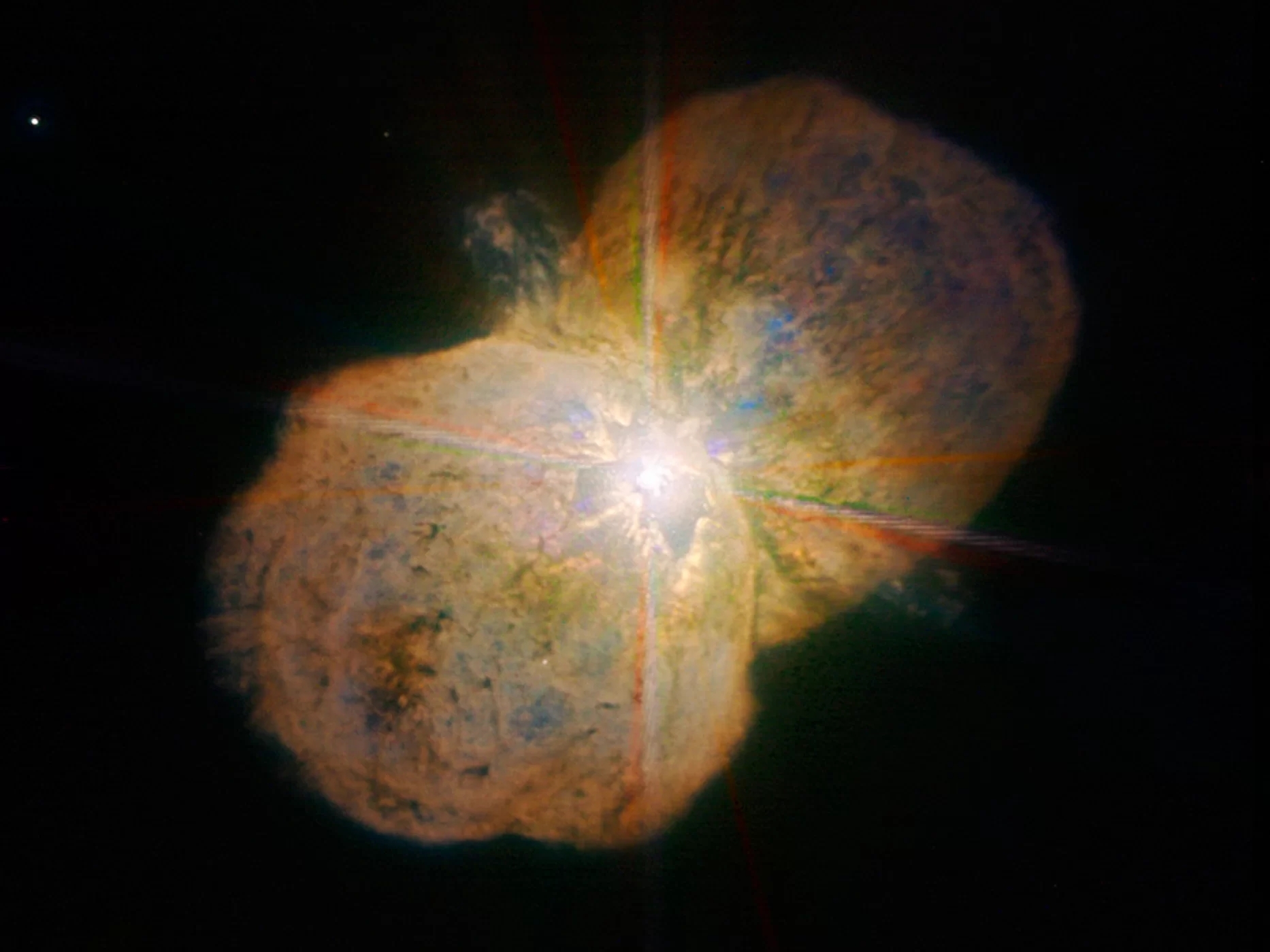 一颗夜空流星随时会爆炸，产生耀眼光芒（槟榔星）