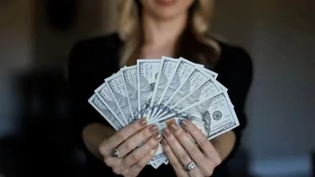 加拿大一个人的遗嘱，谁生的孩子多就可以拿走800万美元
