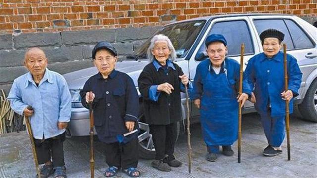 中国神秘“矮人村”，村民身高大多只有80厘米，宛如5岁小儿