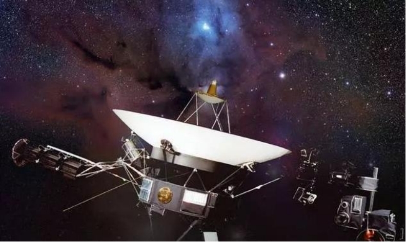 飞了200多亿公里的旅行者1号，为什么不会撞上太空中的小行星？