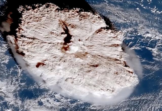 日本富士山恐将喷发？岩浆大规模“膨胀”，喷火口量增加近6倍