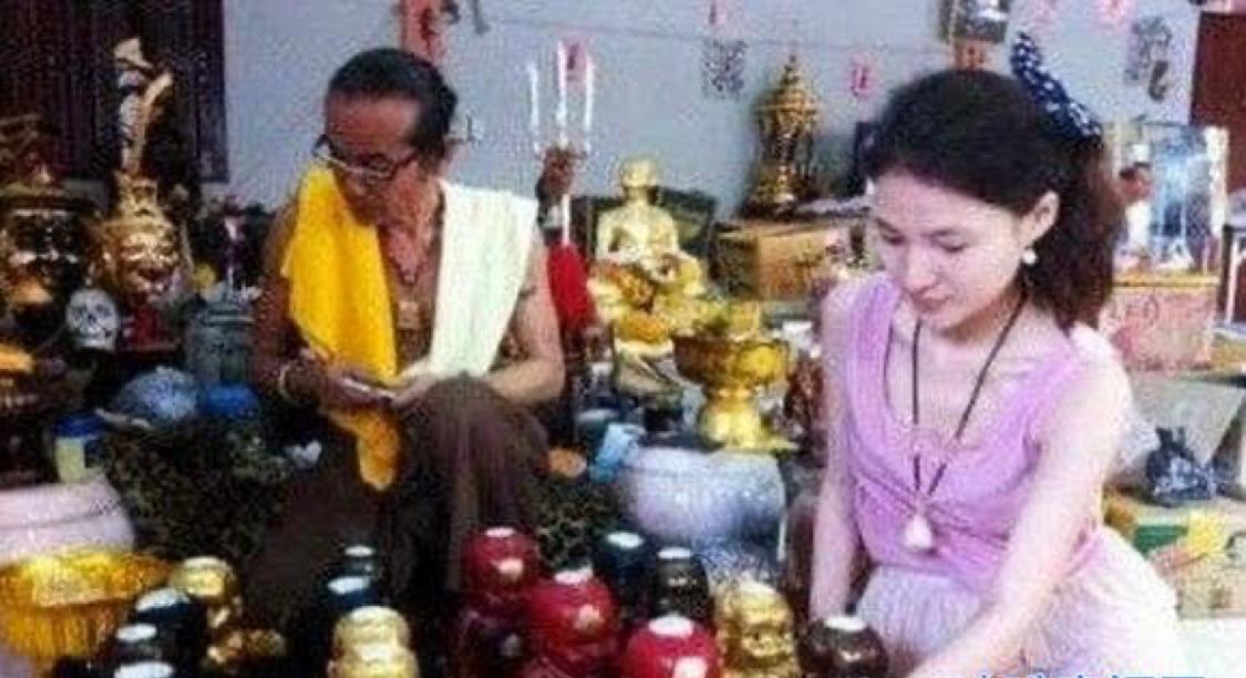 台湾艺人和他的鬼妈妈：一日三餐供养着（玄奇故事）