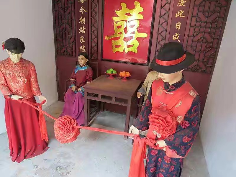 世界上居然还有如此奇葩的婚俗，母亲和儿子成婚