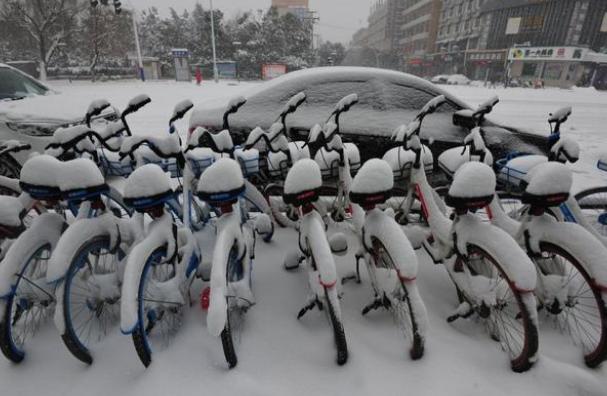 天气喜怒无常，湿冷的二月即将结束，3月2日南方多地气温直逼30℃