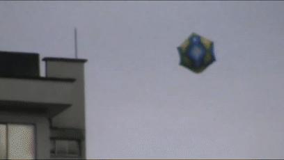 太阳周边出现正方体UFO，外星生命如此强大？（外星科技）