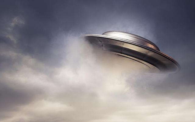 多国相继发现“UFO残骸”，外星人难道真的存在（不明圆锥形物体