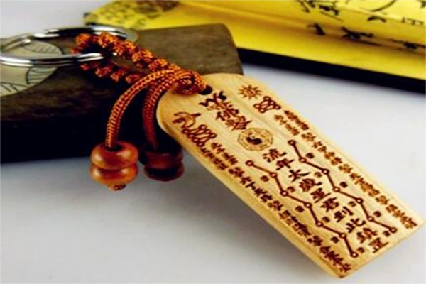 化解太岁最简单的方法，佩戴吉祥物/做善事(穿红衣最重要)