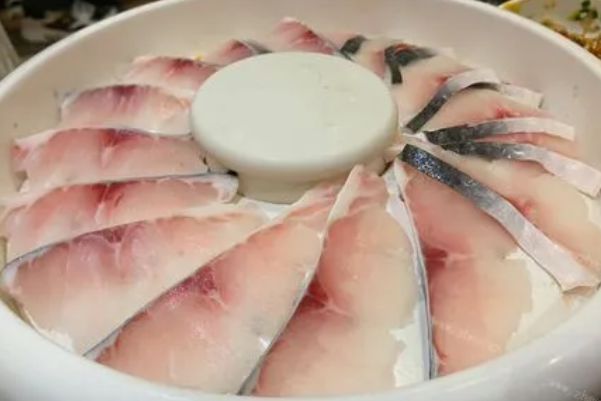 巴沙鱼与龙利鱼的区别：品种/体型不同(龙利鱼价格较高)
