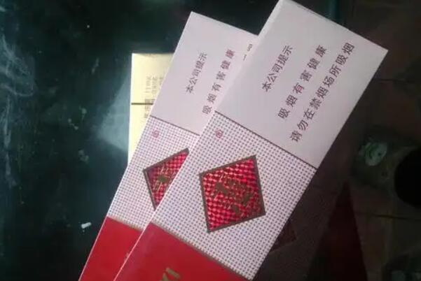 软玉溪和硬玉溪哪个好：软玉溪(硬玉溪味道比较重)