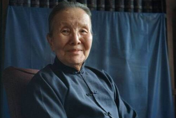 谢婉莹：中国诗人、翻译家、儿童文学作家、散文家