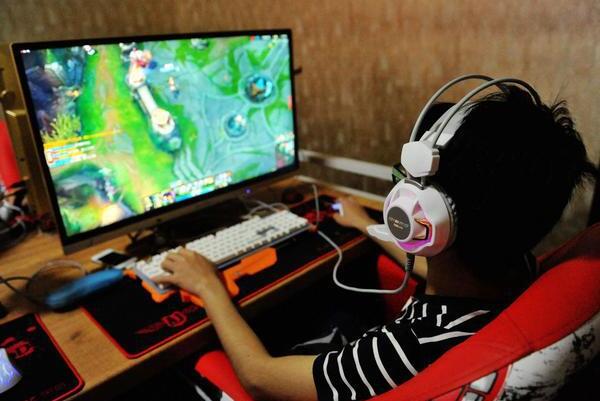 未成年人游戏时间限制：3个小时(周五到周日20到21点)