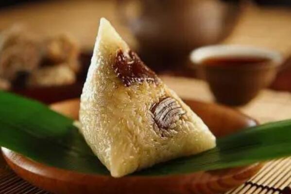 吃粽子会不会长胖：大量食用会导致肥胖(粽子热量高)