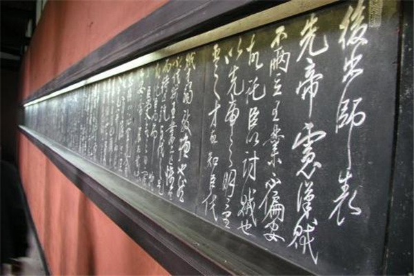 为什么说后出师表恐怖？因为关系当时蜀汉的存亡