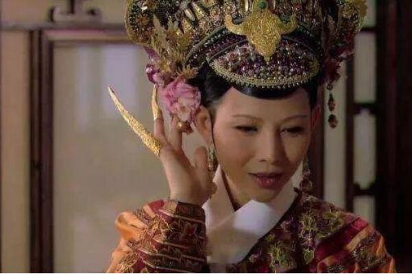 古代后宫妃子为什么要戴指甲套 权力的象征(地位高护甲长)