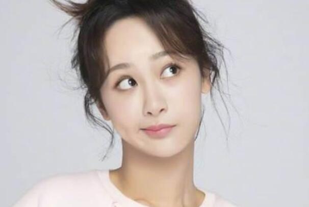 左脸有酒窝的人怎么样?年轻受人欣赏中年后有口舌之争