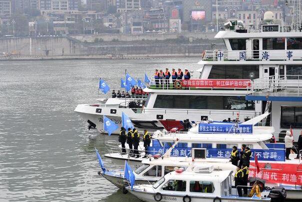 退捕渔民合办龙虾养殖基地:帮助退捕渔民就业，政府资助