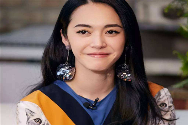 中峰天柱骨贵不可言 不论男女都可拥有（这类人会很幸运）