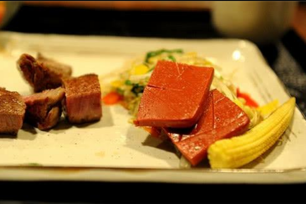 世界最贵的盒饭:一盒就价值28万日元(全使用神户牛)