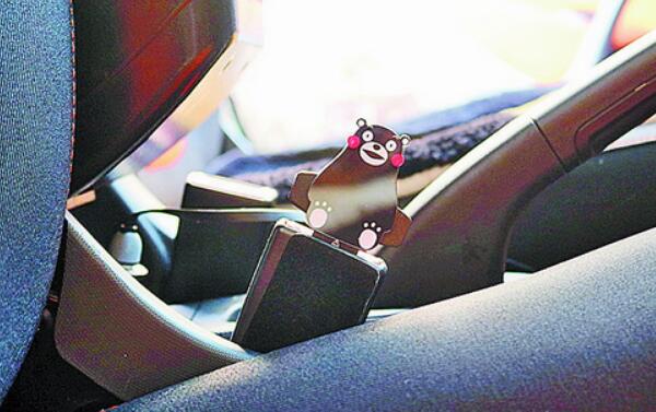 安全带插片是干嘛用的，让车内提示音消失（有安全隐患）