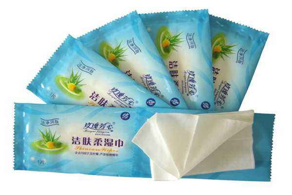 湿巾有很多泡沫怎么回事 湿巾怎么挑选比较好