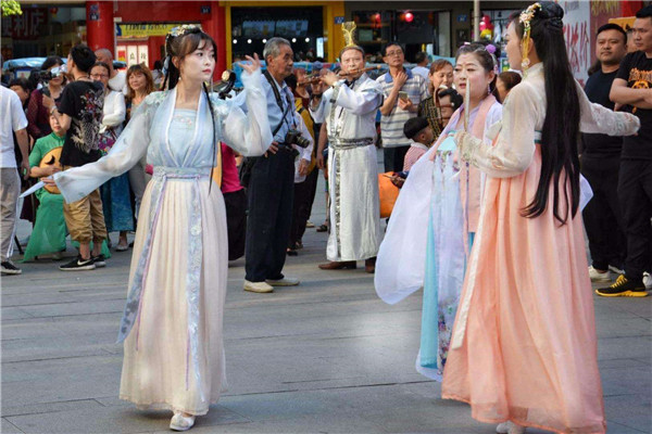 汉服6米摆什么意思 汉服怎么选择裙摆规格