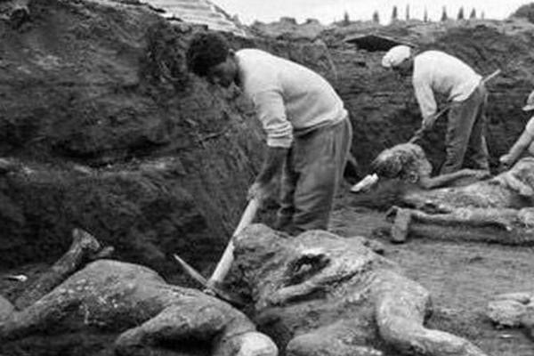 杀人湖怎么杀人?1800人离奇暴毙(因湖底二氧化碳窒息)
