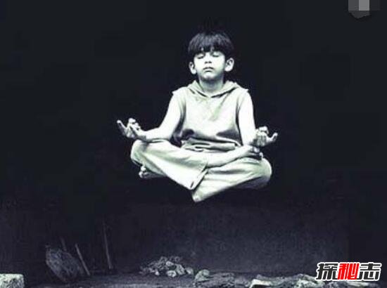 揭秘人体悬浮术之谜，不借助外力悬空身体(罕见超能力)