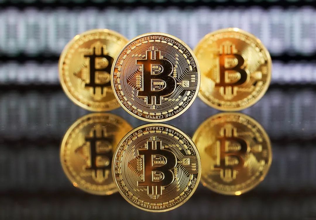 比特币价值揭秘：为何它能颠覆传统金融体系？